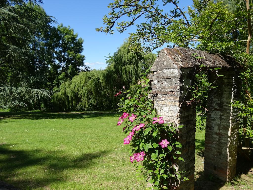 Hostellerie Restaurant Les Gorges De L'Aveyron Bruniquel Kültér fotó