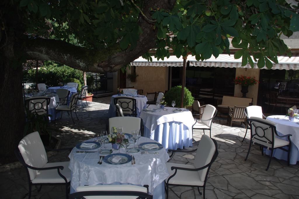 Hostellerie Restaurant Les Gorges De L'Aveyron Bruniquel Kültér fotó